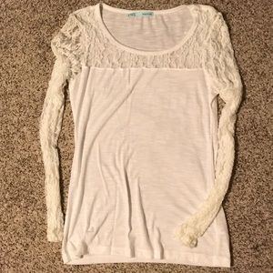White lace long sleeve top